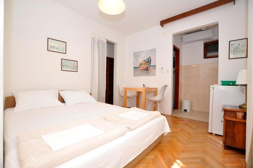Apartmani More درفينيك المظهر الخارجي الصورة